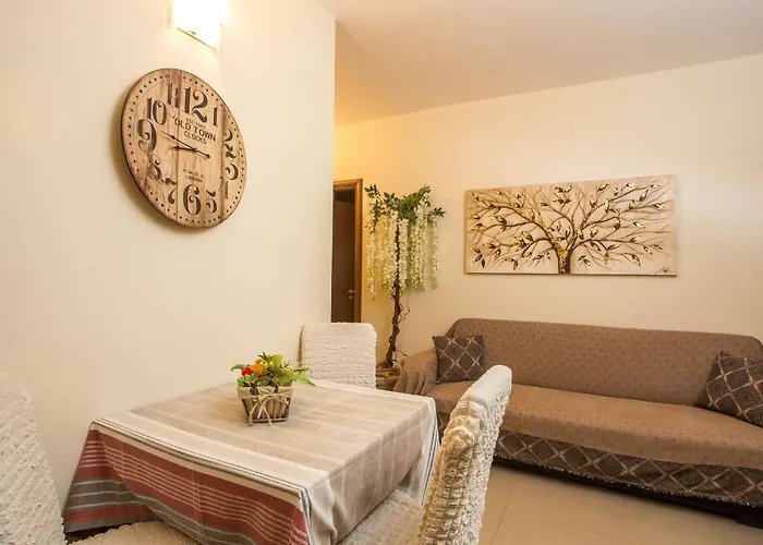 Casa Lyristis Фалираки