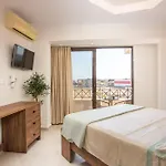 Casa Lyristis פליראקי